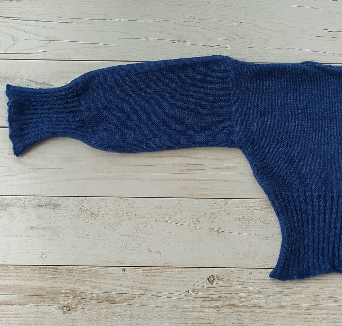 Ribbed Waist Balloon Sleeves Dark Blue Mohair&Silk Sweater All Seasons Soft Lightweight Short