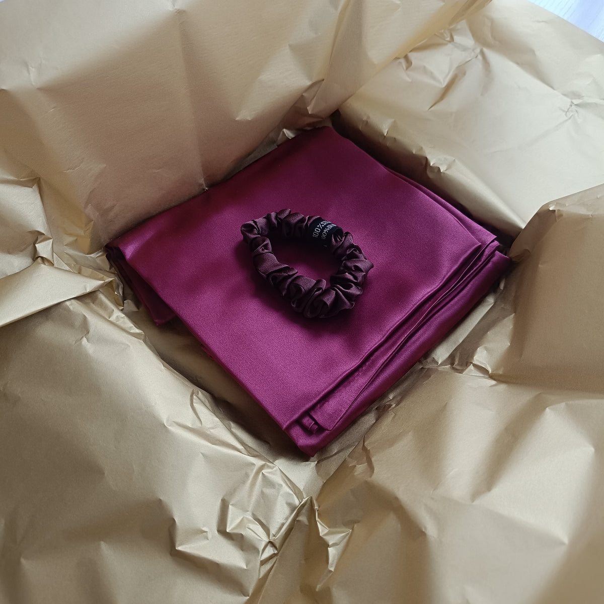 Bordo 100% Mulberry Šilko Pagalvės Užvalkalas (22 momai), Dviejų Vienetų Rinkinys ir 100% Šilko Plaukų Gumelė