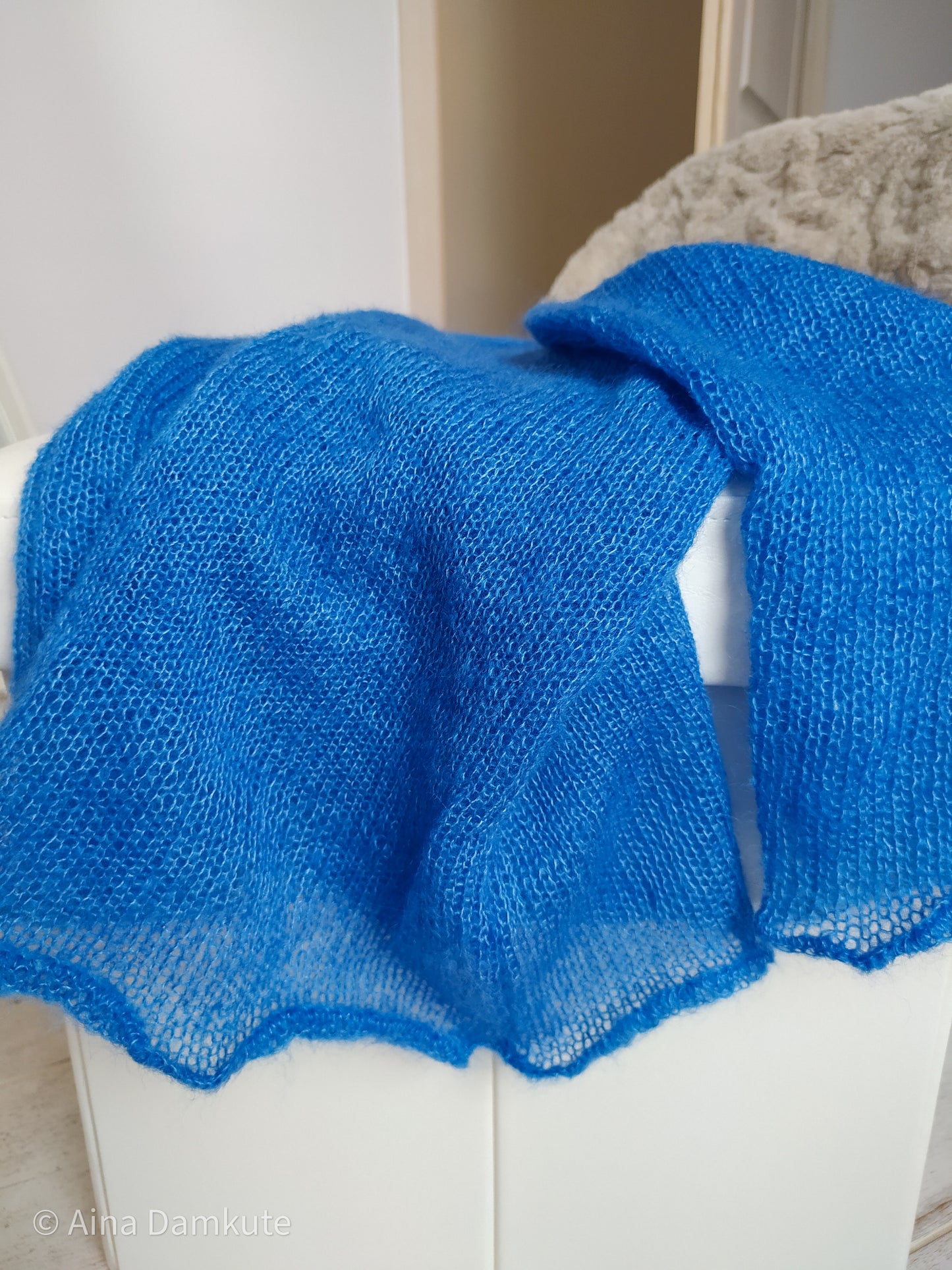 Blue Mohair&Silk Sweater M size Lightweight For All Seasons Soft Non-itchy Warm For all Occasions