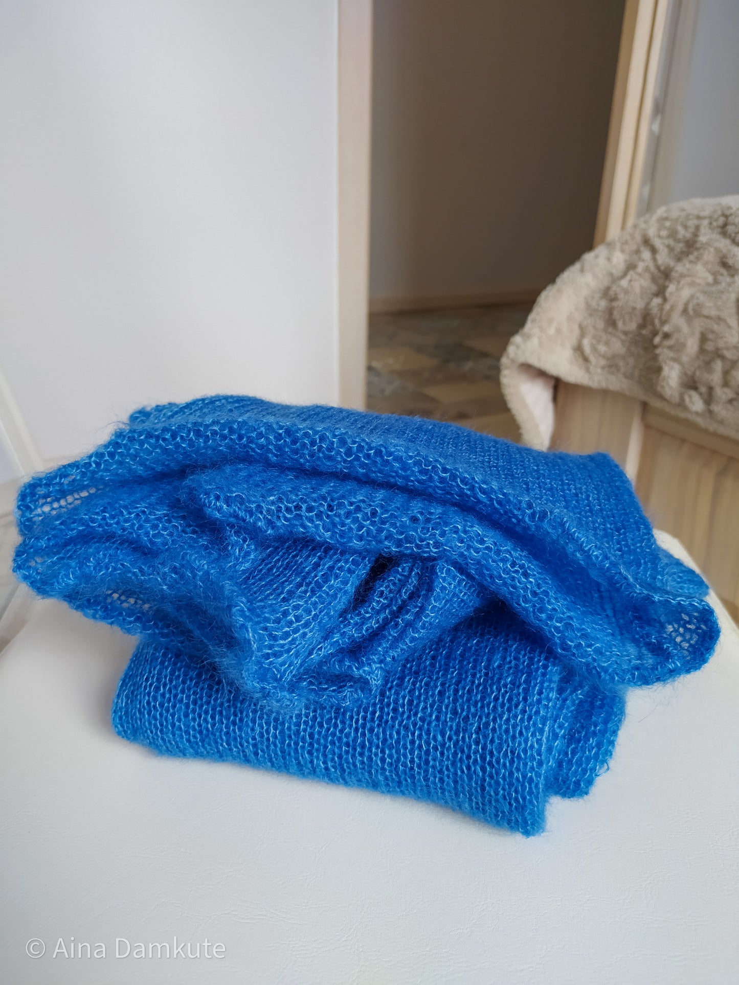 Blue Mohair&Silk Sweater M size Lightweight For All Seasons Soft Non-itchy Warm For all Occasions