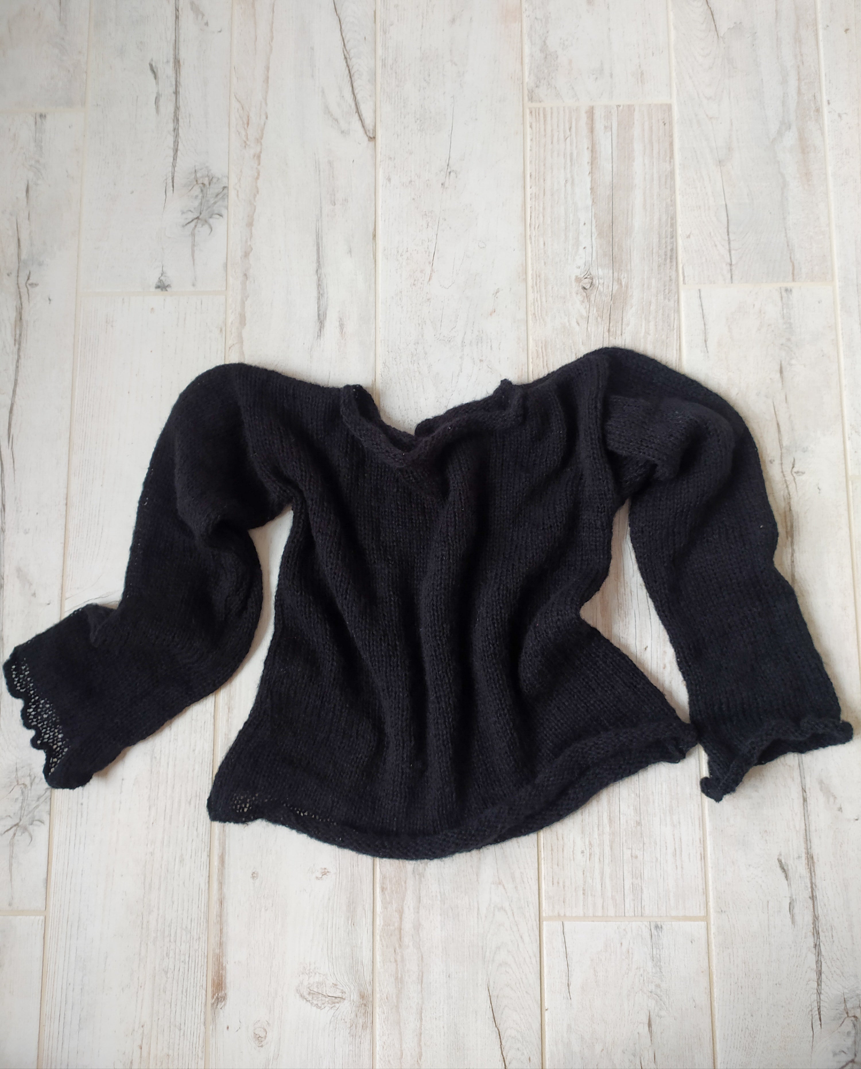 Exceptionally soft sweater, acrylic mohair and wool, warm and