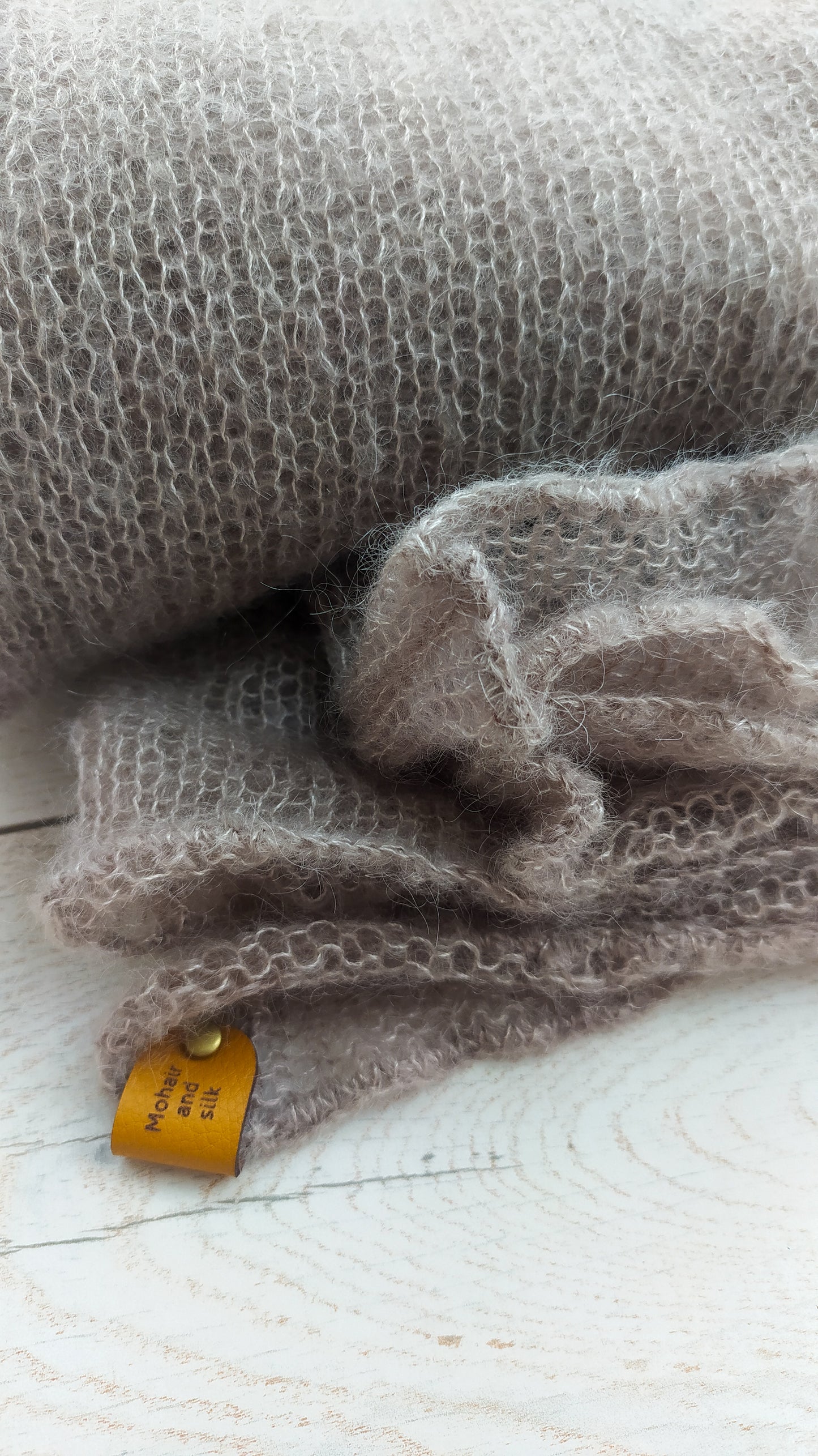 Waisted Mohair&Silk Beige Sweater Lightweight For All Seasons Soft Non-itchy Warm S-M size